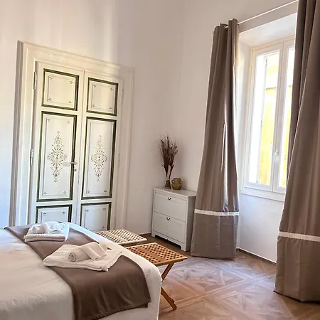 Vicolo Doria * Рим
