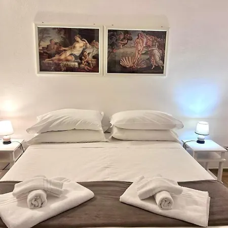 Vicolo Doria * Roma