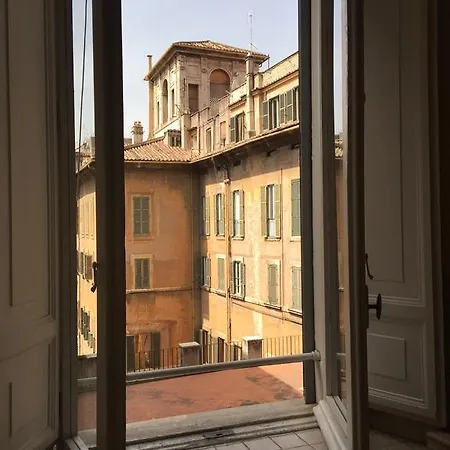 Vicolo Doria * Roma